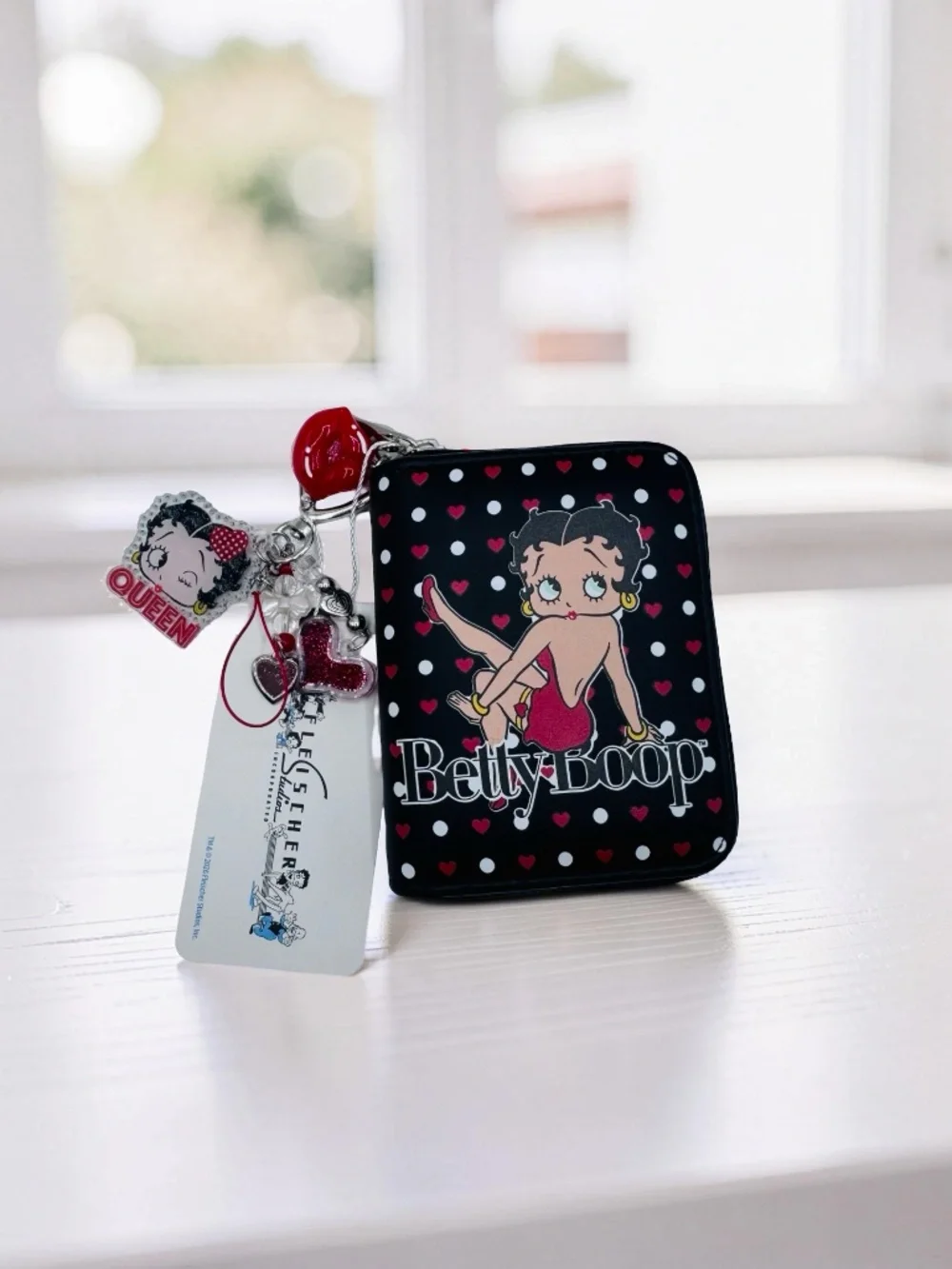 Betty Boop Zip Around Mini Wallet Coin Purse with Charm Keychain Black Red